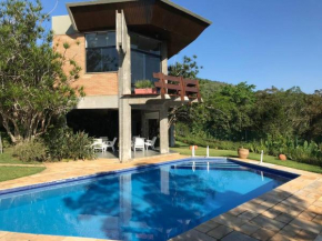 Casa com vista no loteamento Ponta das Toninhas